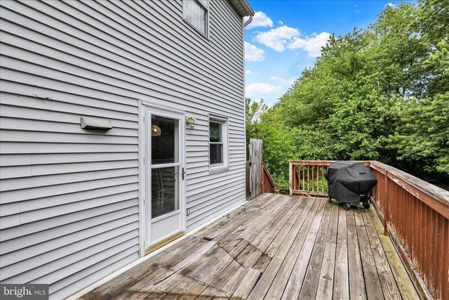 1008 CLOVERTON DR, Columbia, PA 17512