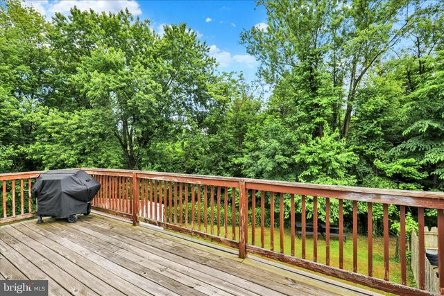 1008 CLOVERTON DR, Columbia, PA 17512