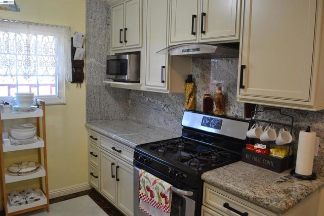 27093 Lemay Way, Hayward, CA 94544