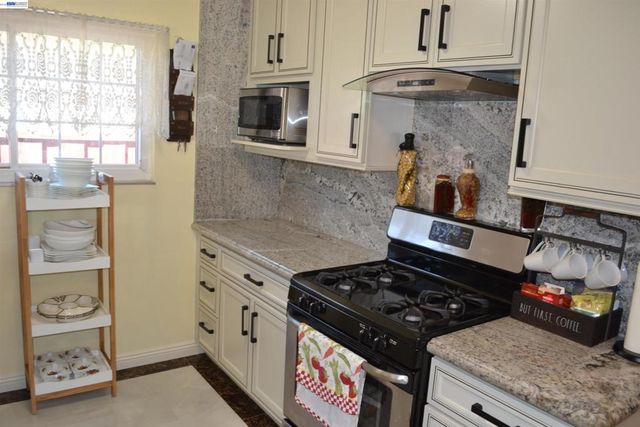 27093 Lemay Way, Hayward, CA 94544