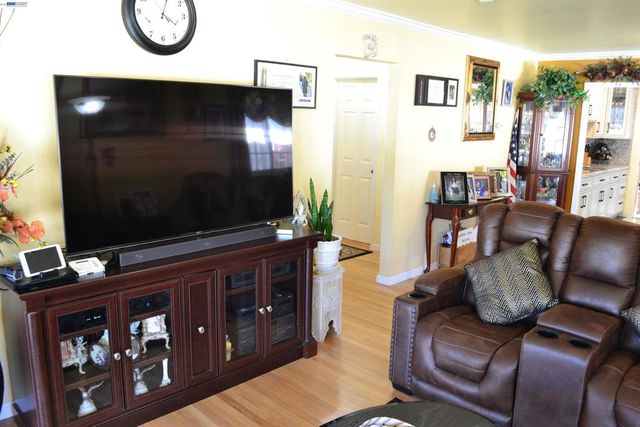 27093 Lemay Way, Hayward, CA 94544