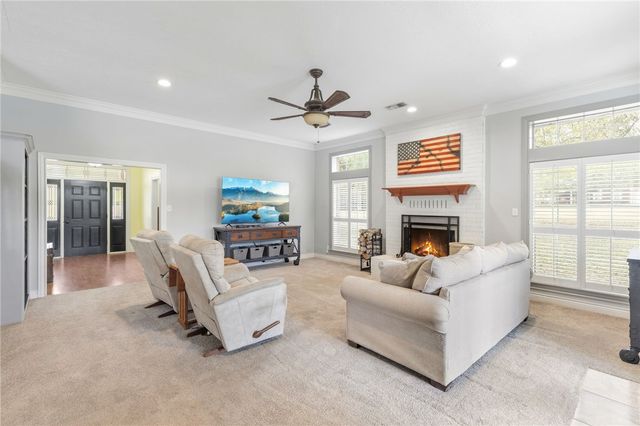 3905 N briarwood Drive, Brenham, TX 77833