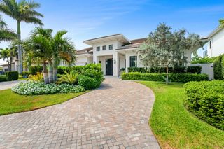 925 Allamanda Drive, Delray Beach, FL 33483