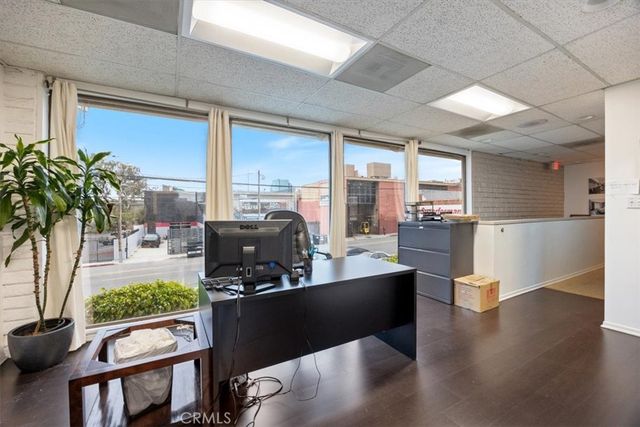 2320 Cotner, Los Angeles, CA 90064