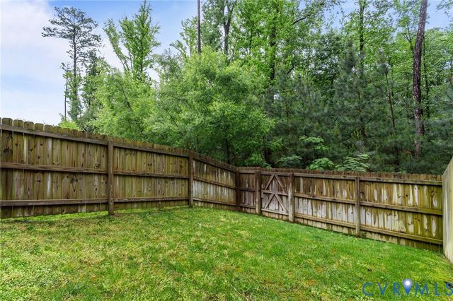 7905 Wistar Woods Ct, Richmond, VA 23228