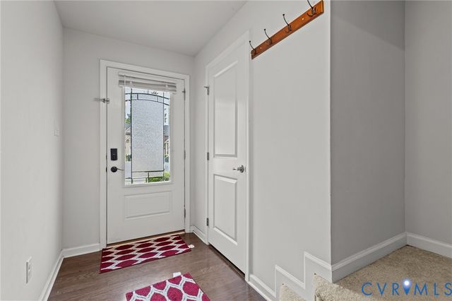 7905 Wistar Woods Ct, Richmond, VA 23228