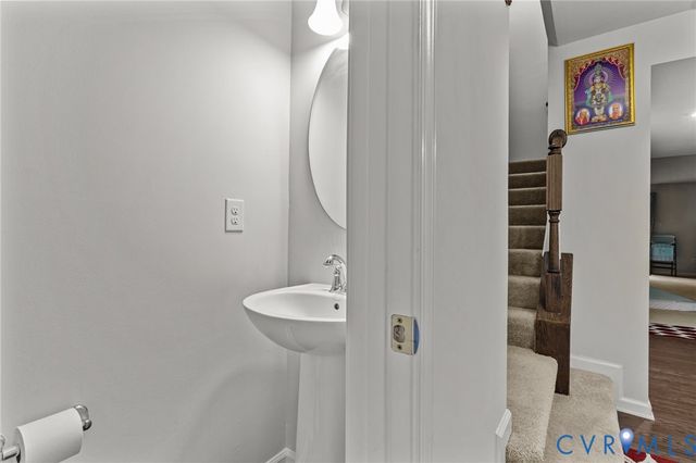 7905 Wistar Woods Ct, Richmond, VA 23228