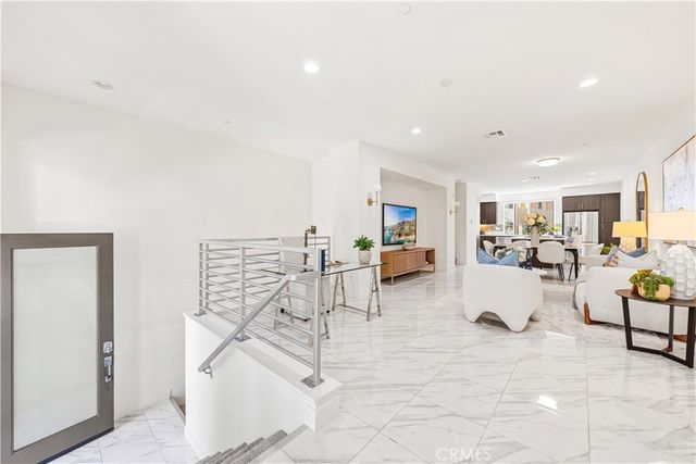 248 Rockefeller, Irvine, CA 92612