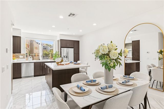 248 Rockefeller, Irvine, CA 92612