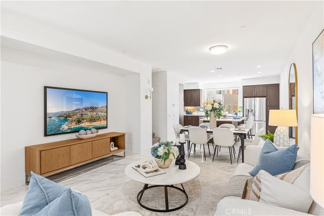 248 Rockefeller, Irvine, CA 92612