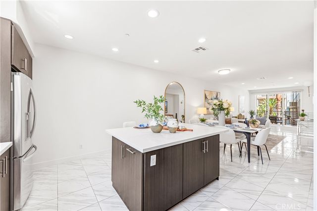 248 Rockefeller, Irvine, CA 92612