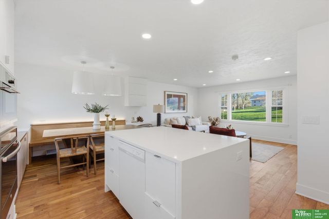 3618 Barretts Drive, Bellevue, NE 68147