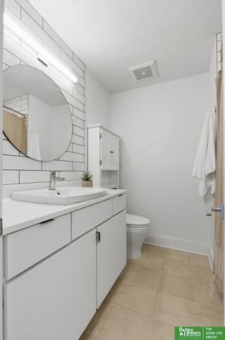 3618 Barretts Drive, Bellevue, NE 68147