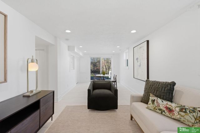 3618 Barretts Drive, Bellevue, NE 68147