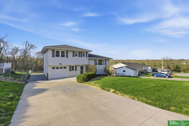 3618 Barretts Drive, Bellevue, NE 68147