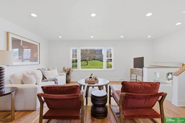 3618 Barretts Drive, Bellevue, NE 68147