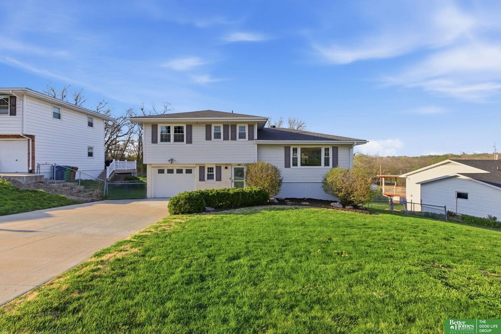 3618 Barretts Drive, Bellevue, NE 68147