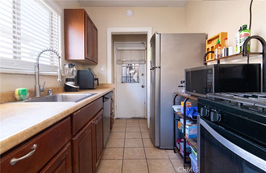 482 E 59th Street, Long Beach, CA 90805 — photo 5