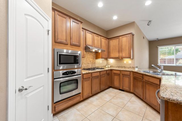 1700 Markdale Ln, Lincoln, CA 95648
