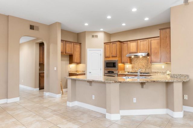 1700 Markdale Ln, Lincoln, CA 95648