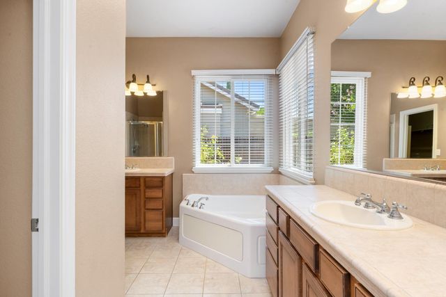 1700 Markdale Ln, Lincoln, CA 95648