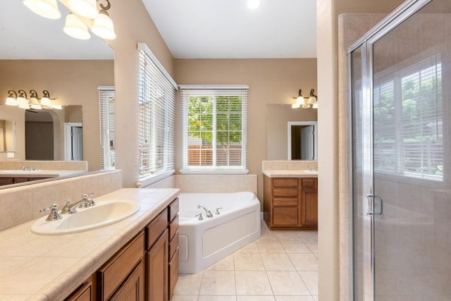 1700 Markdale Ln, Lincoln, CA 95648