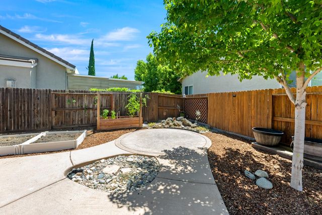 1700 Markdale Ln, Lincoln, CA 95648