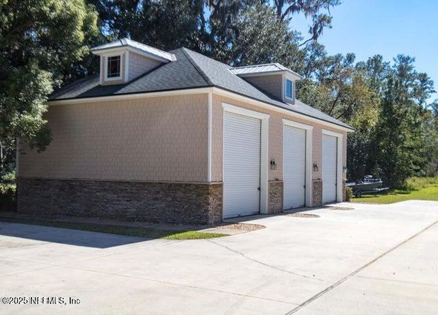 1867 PARADISE MOORINGS Boulevard, Middleburg, FL 32068