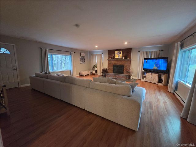 14 Andrew Paye Road, Pond Eddy, NY 12770
