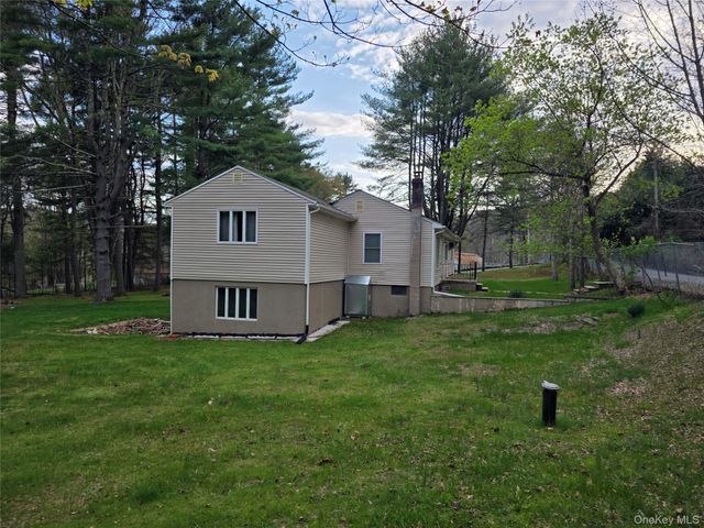 14 Andrew Paye Road, Pond Eddy, NY 12770