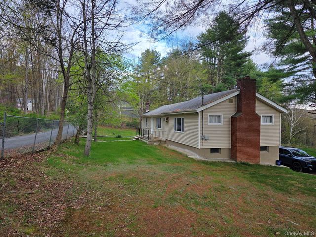 14 Andrew Paye Road, Pond Eddy, NY 12770