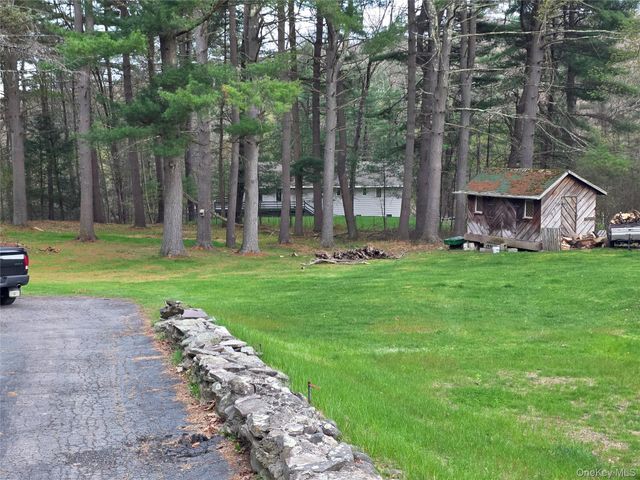14 Andrew Paye Road, Pond Eddy, NY 12770