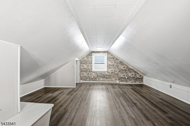 629 Erudo St, Linden City, NJ 07036