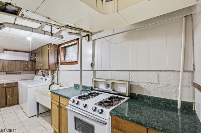 629 Erudo St, Linden City, NJ 07036