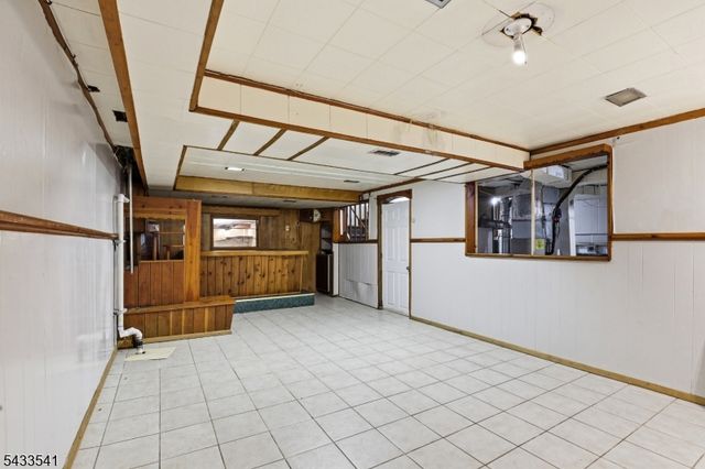 629 Erudo St, Linden City, NJ 07036