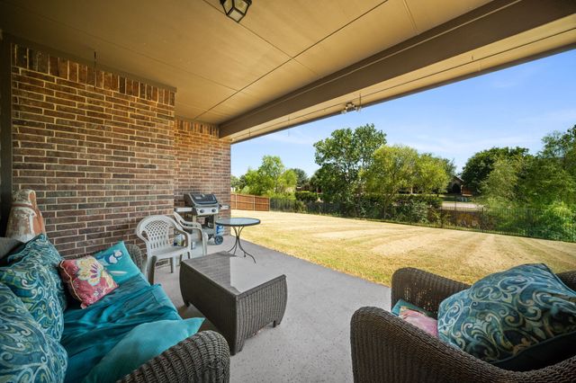 134 Water Garden Drive, Waxahachie, TX 75165