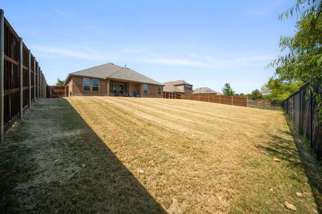 134 Water Garden Drive, Waxahachie, TX 75165