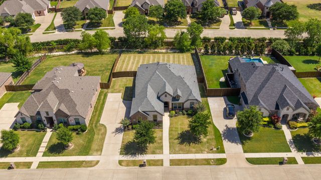 134 Water Garden Drive, Waxahachie, TX 75165