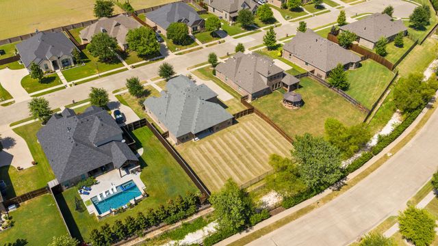 134 Water Garden Drive, Waxahachie, TX 75165