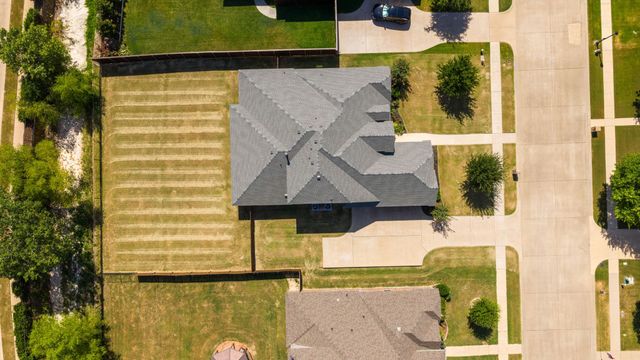 134 Water Garden Drive, Waxahachie, TX 75165