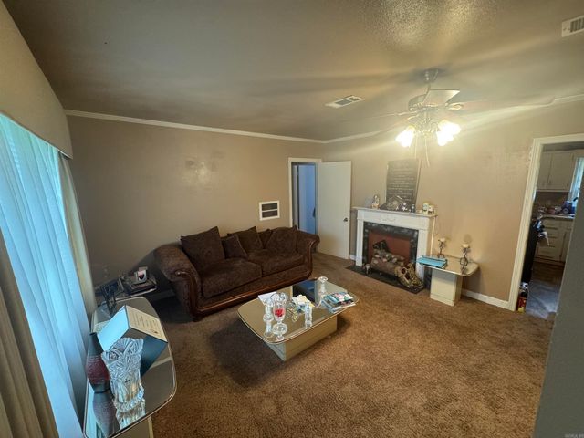 1807 W 32nd Ave, Pine Bluff, AR 71603