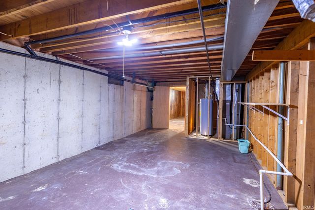 56044 Wynnewood Drive, Osceola, IN 46561