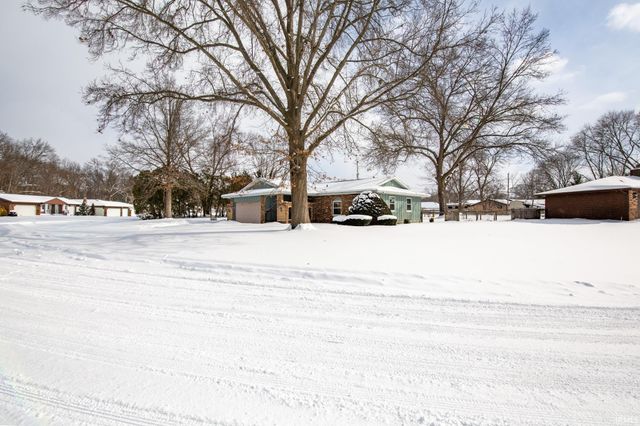 56044 Wynnewood Drive, Osceola, IN 46561