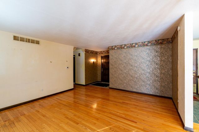 56044 Wynnewood Drive, Osceola, IN 46561