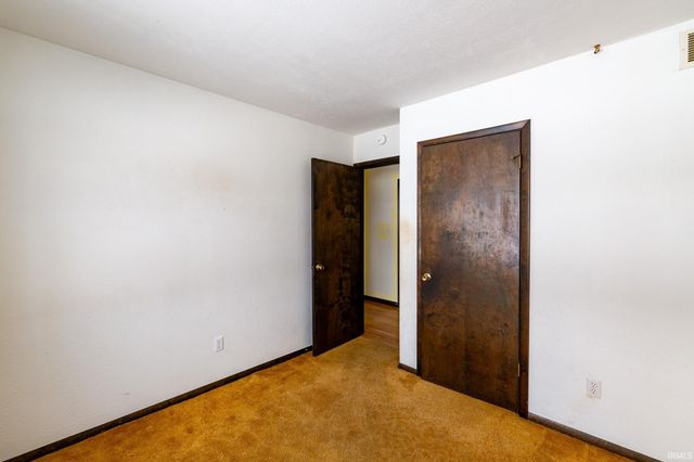 56044 Wynnewood Drive, Osceola, IN 46561