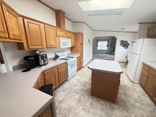 221 Begonia Drive, Matteson, IL 60443