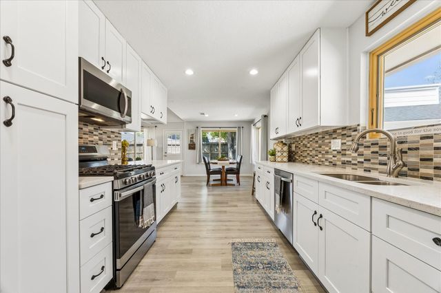 16427 Clearcrest Drive, Houston, TX 77059