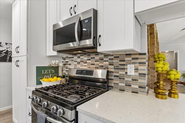 16427 Clearcrest Drive, Houston, TX 77059