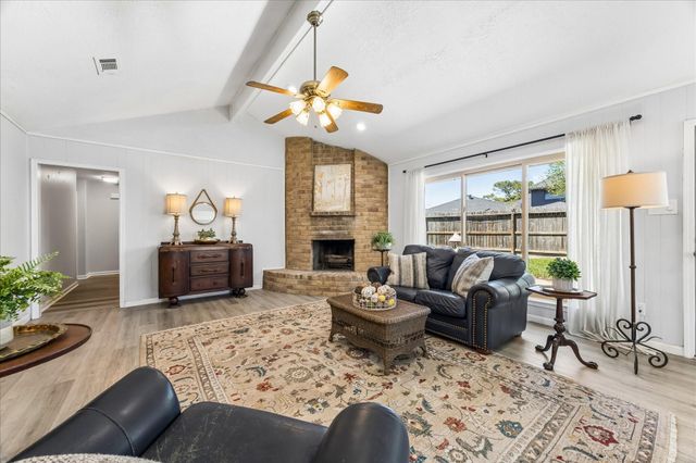 16427 Clearcrest Drive, Houston, TX 77059