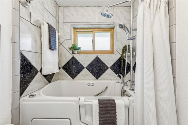 16427 Clearcrest Drive, Houston, TX 77059